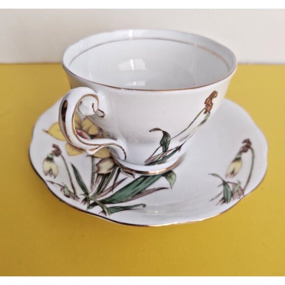 Vintage Royal Standard Teacup and Saucer Golden Gleam 1930's - Picture 3 of 11